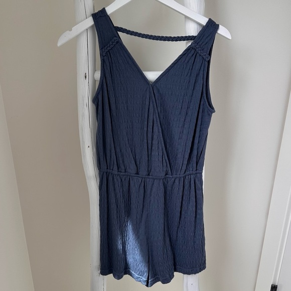 Universal Thread Blue Romper Size Small - Picture 1 of 16